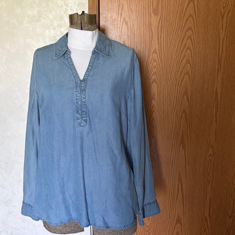 NWT Izod Long Sleeve Blue Chambray Popover Blouse Large Coastal, Casual, Western